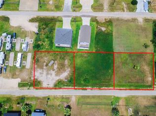 117 Mae Cir N, Crystal Beach, TX 77650