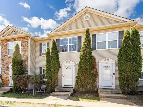 90 Aspen Court, Lakewood, NJ 08701