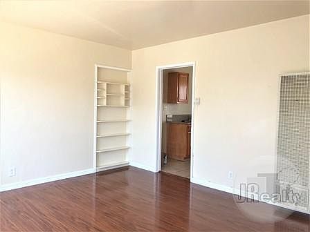 3rd image of 7831 Normandie Ave #1/2