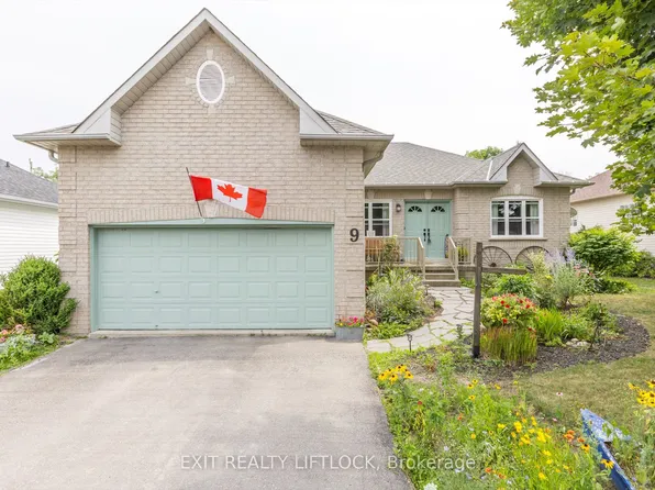 9 Brookside St, Cavan Monaghan, ON L0A 1G0