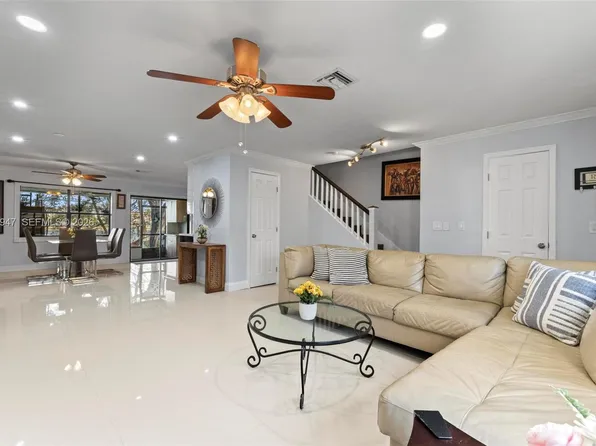 3370 Beau Rivage Dr #8B, Pompano Beach, FL 33064