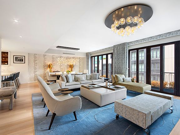 4th image of 210 W 77th St #12