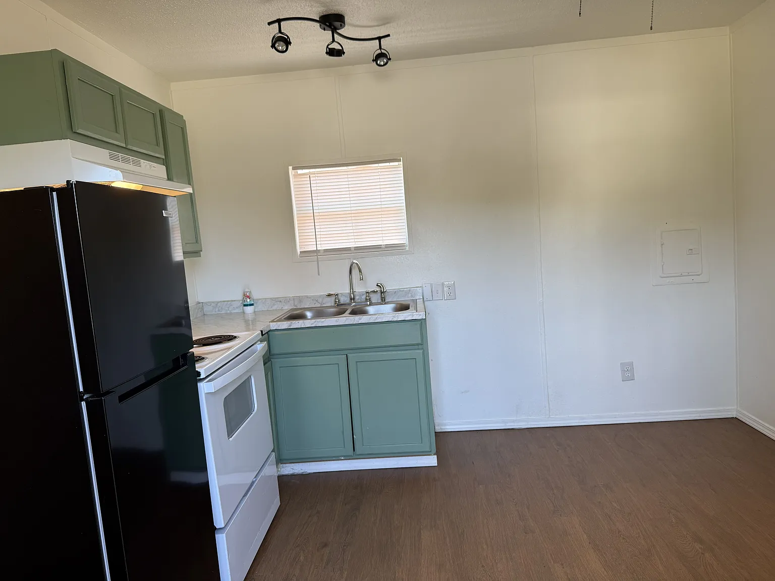 1 bed, 432 sqft, $725 — Photo 3