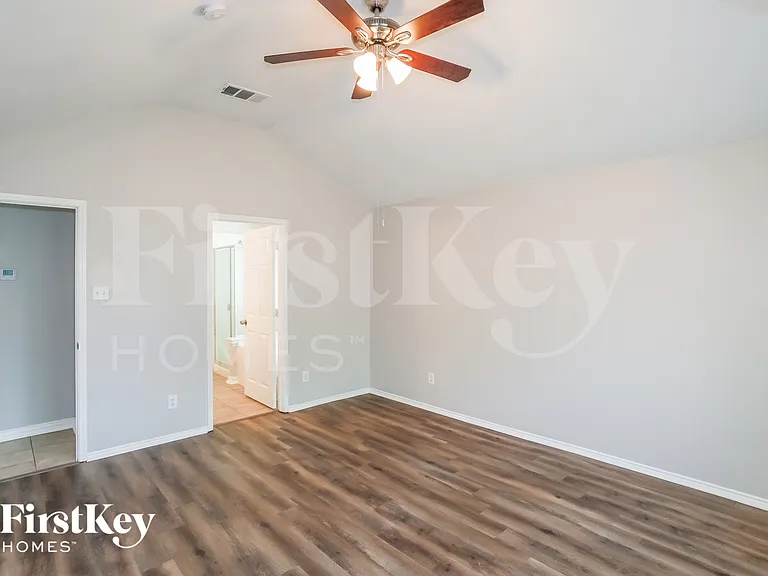 6908 Edgefield Dr — Photo 7