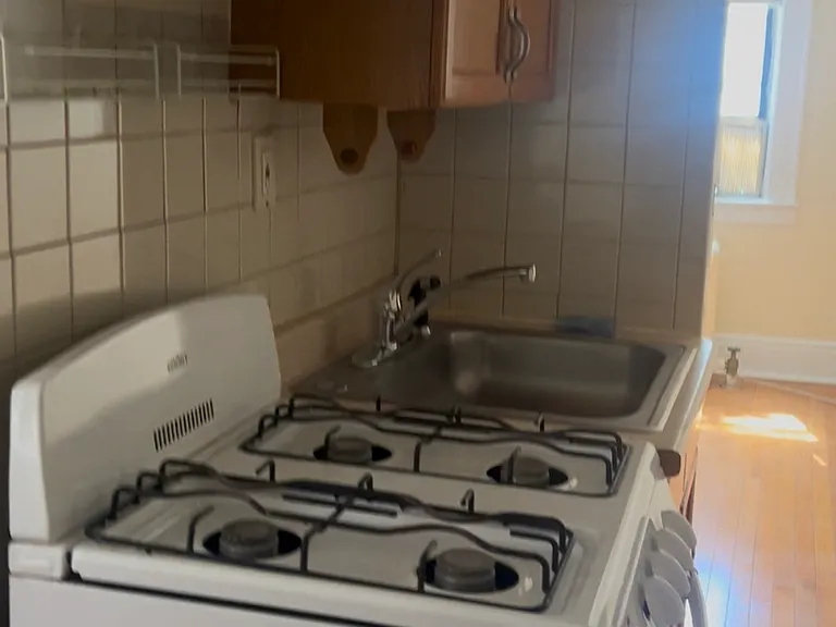514 82nd St #5 — Photo 3