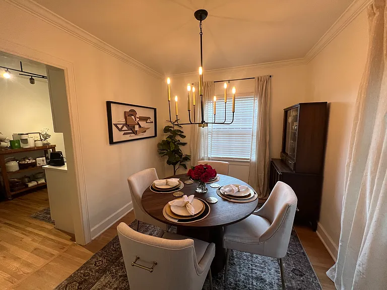 427 N Battin Ave — Photo 36