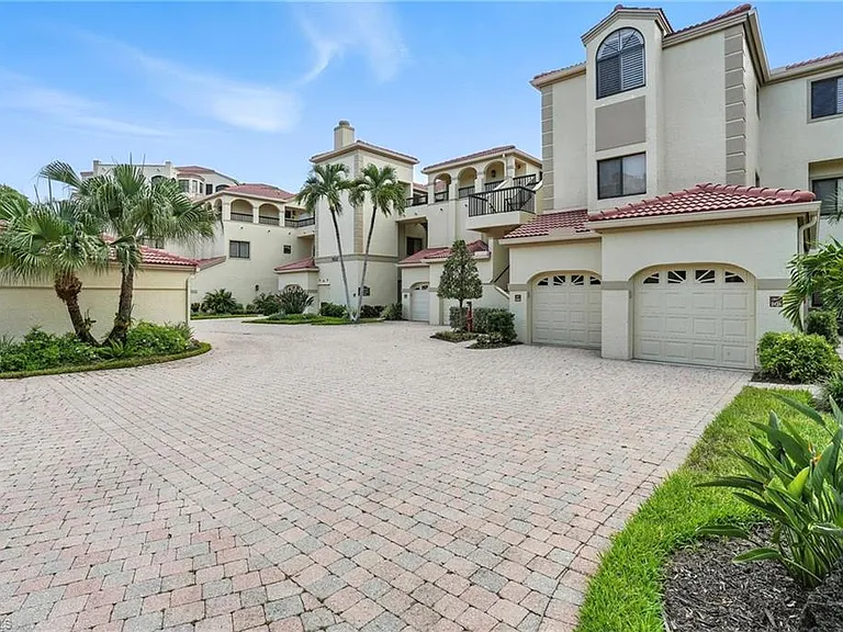 7032 Pelican Bay Blvd #E-304 — Photo 1