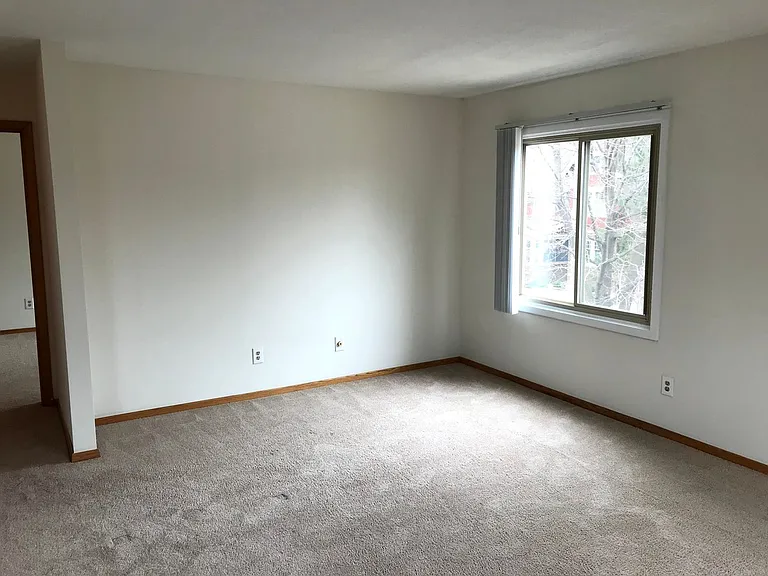 2649 Humboldt Ave S — Photo 18