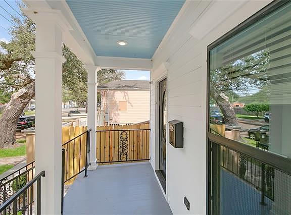 2nd image of 2107 Bienville St #L