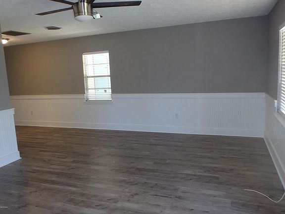 4th image of 21816 Pompano Ave