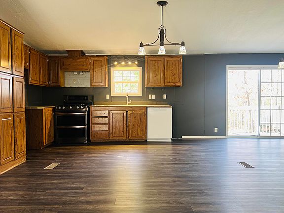 4th image of 166 Ramona Lane