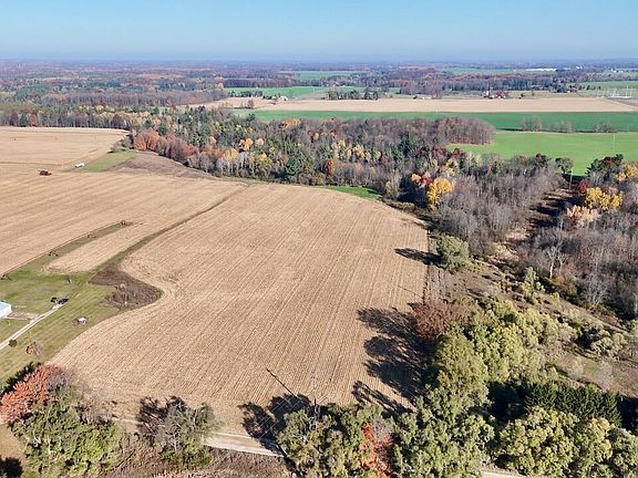 3rd image of 7914-4 Mile Rd