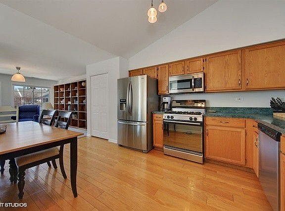 3rd image of 8305 Sweetwater Ct