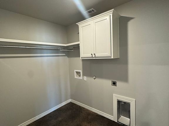 4th image of 6654 Pepperdine Dr