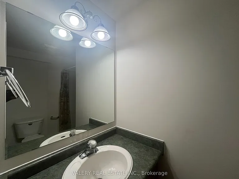 555 Grasslands Ct — Photo 28
