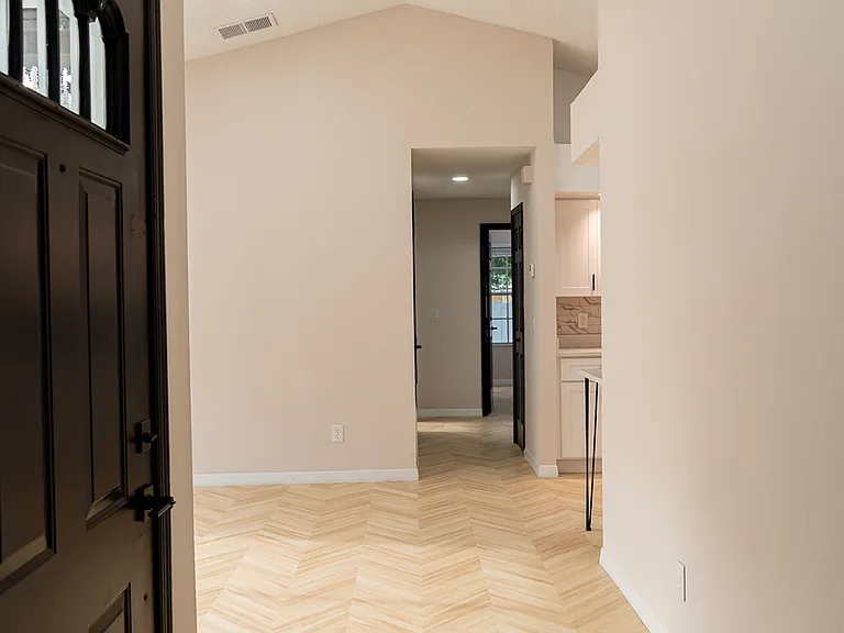 5401 Pullman Dr — Photo 13