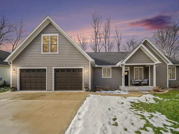 508 S Jameson St, New Buffalo, MI 49117