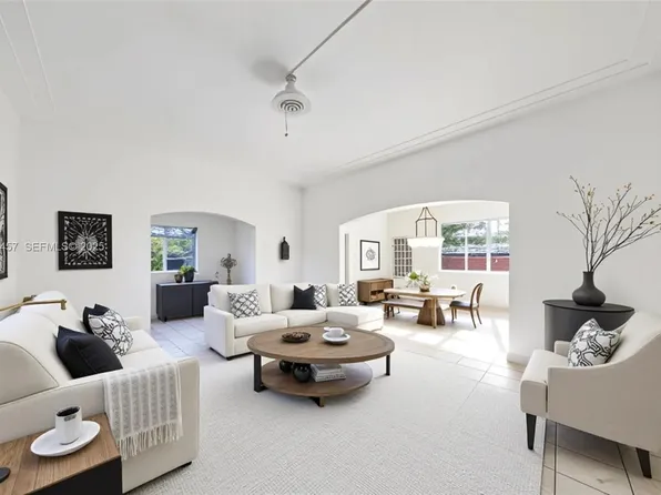 297 Eucalyptus Dr, Hialeah, FL 33010