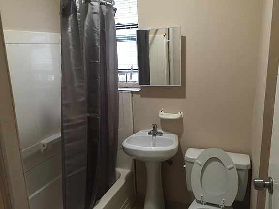 5th image of 9034 148th St APT A4
