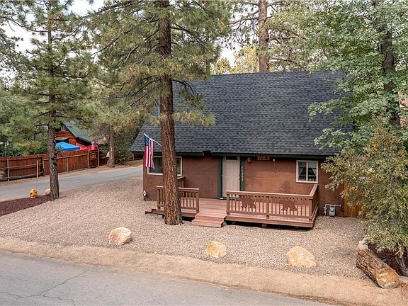 2nd image of 709 Kern Ave