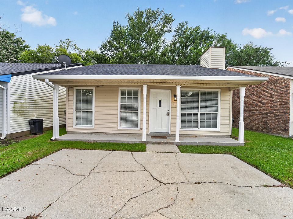 1st image of 132 Gena Marie Dr