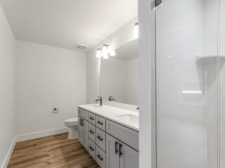 1602 Maple Ln #4C — Photo 5
