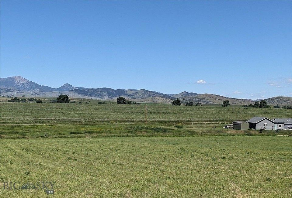 2nd image of 6 Wildcat Dr