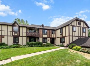 22I Canterbury Rd #I, Chatham, NJ 07928