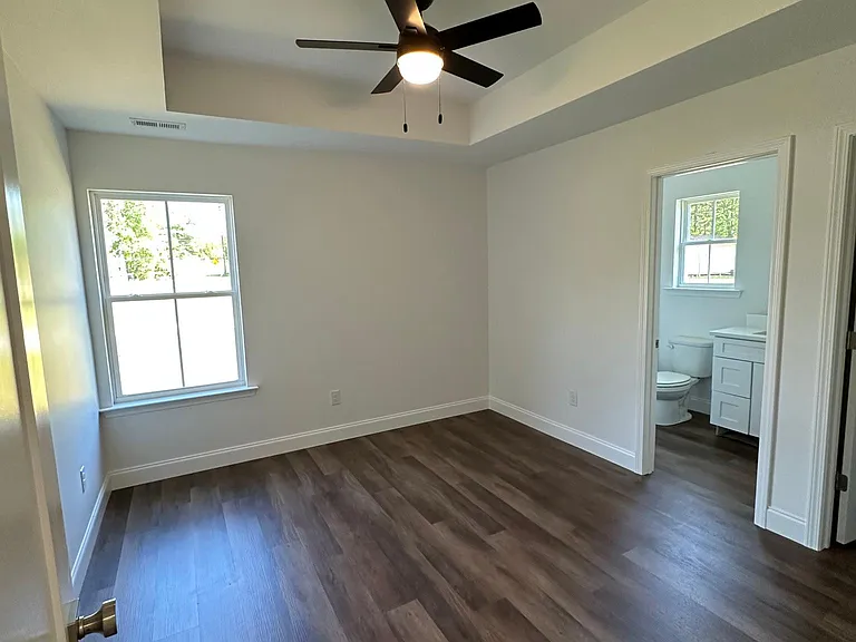 104 Lakeside Dr — Photo 9