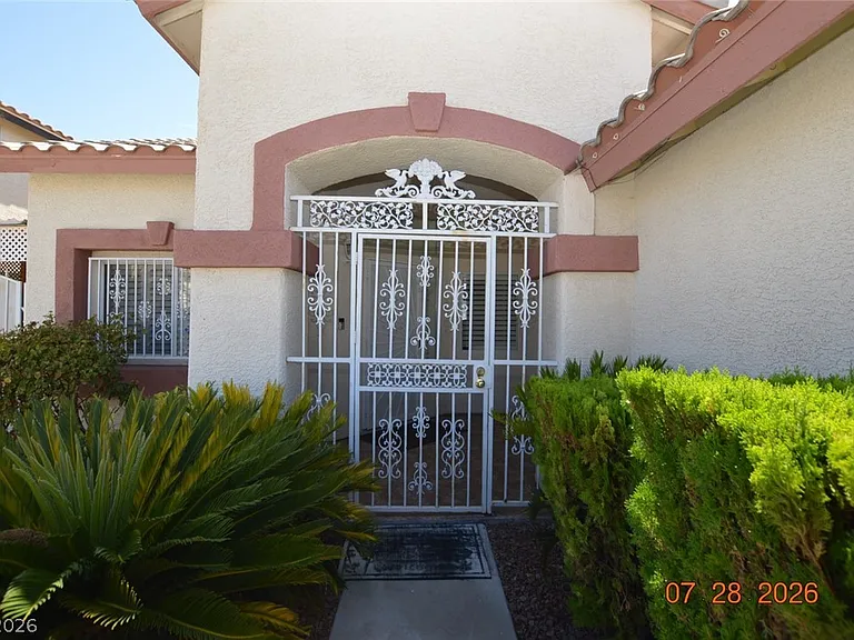 3770 Violet Rose Ct — Photo 4