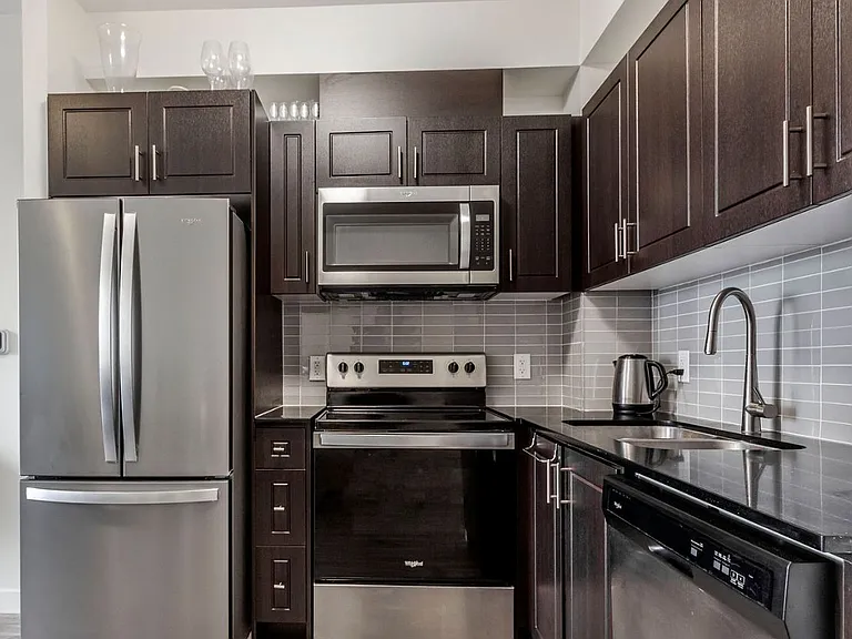 128 King St N #1610 — Photo 11