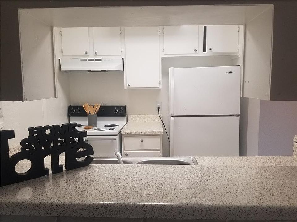 1st image of 7500 Highcrest Dr APT 6