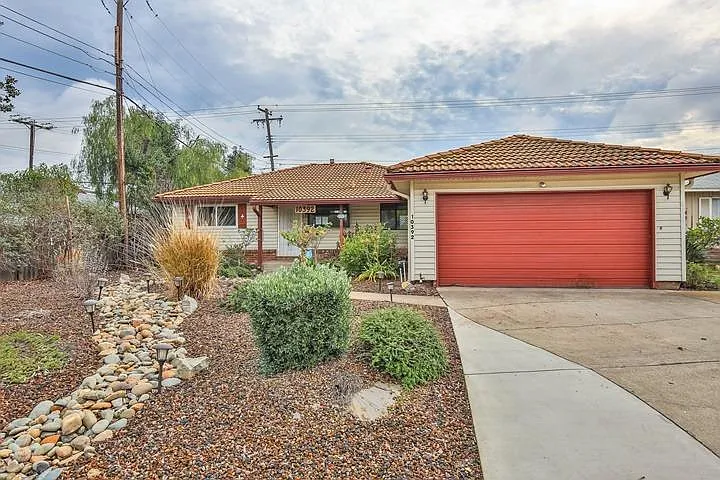 10392 Malaga Way photo 1