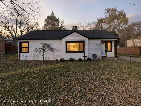 2250 Seminole Dr, Okemos, MI 48864