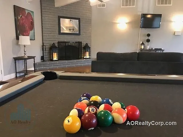 Shasta Villa Apartments — Photo 4