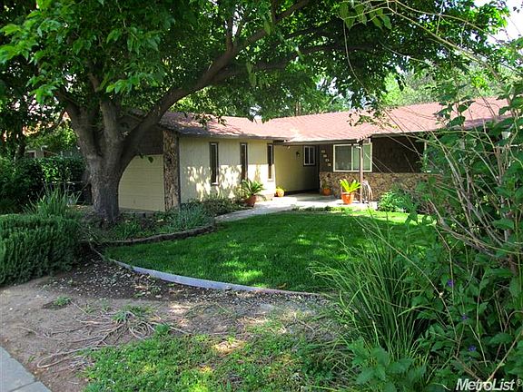 2nd image of 6592 Mauana Way