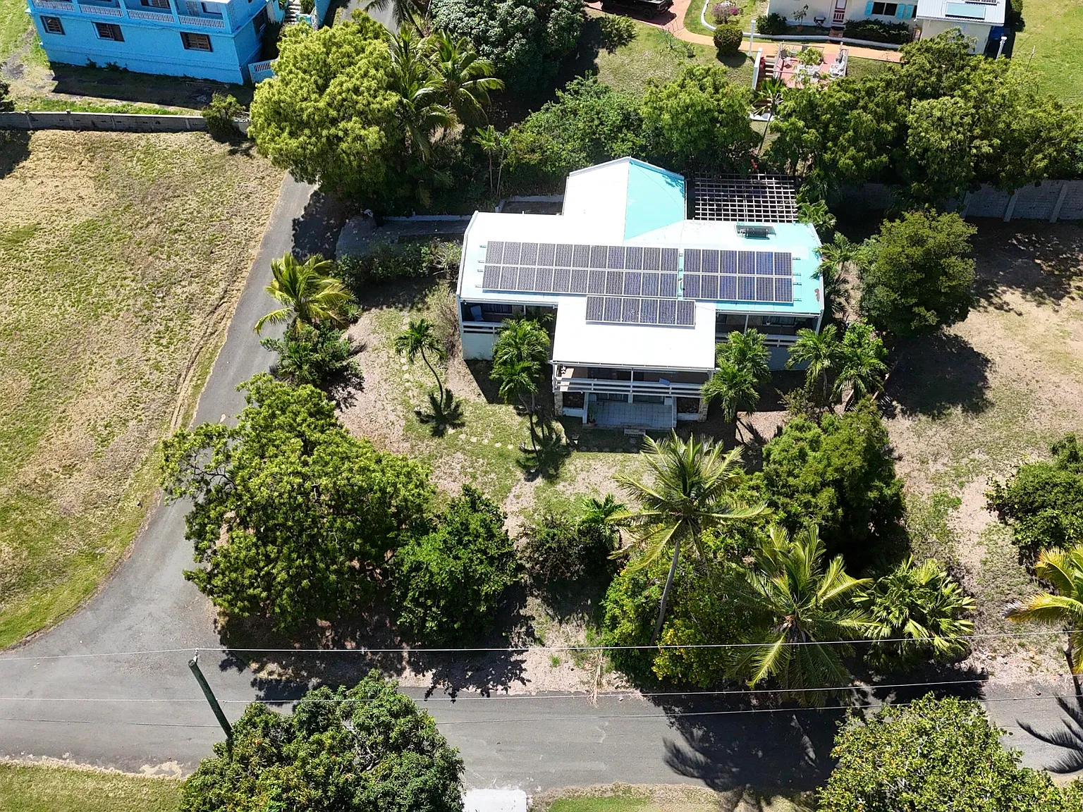 3 bed, $2,400 — Photo 2