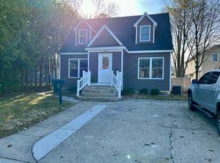 1008 S Arnold St, Mount Pleasant, MI 48858