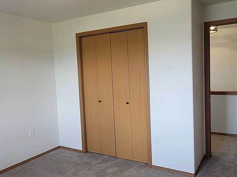 1349 E Greens Loop — Photo 21