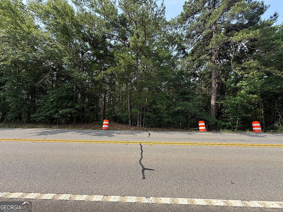 2nd image of 1 High Pointe Dr