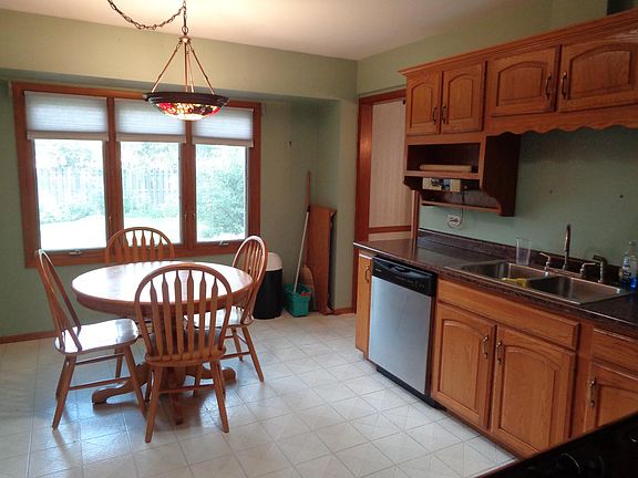 3rd image of 1137 George Ln