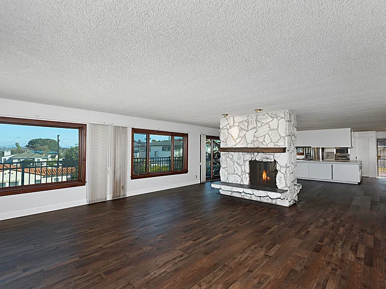 4495 Brighton Ave — Photo 16
