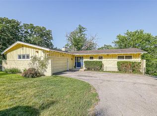 2101 Red Bridge Ter, Kansas City, MO 64131