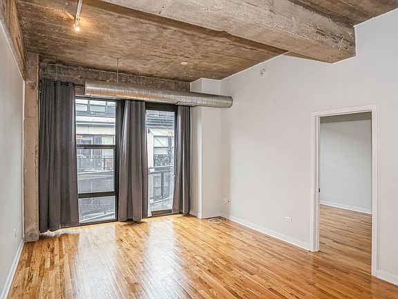 5th image of 1151 W 14th Pl Unit 304