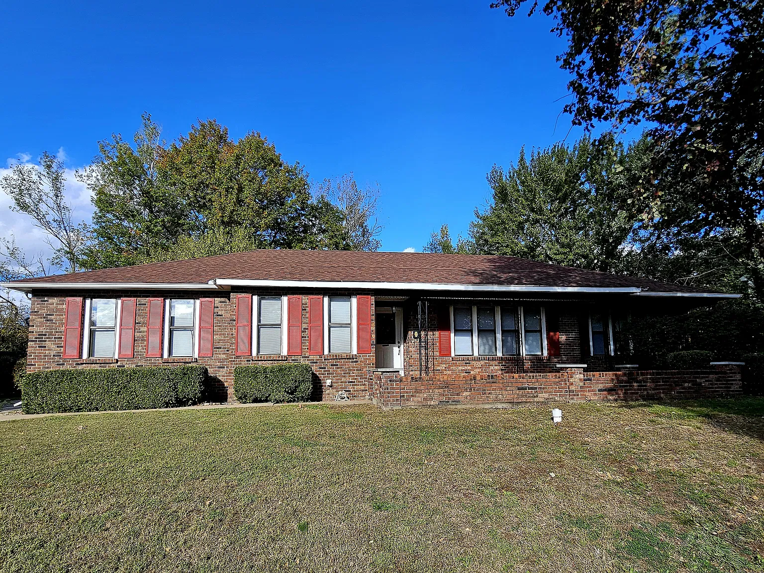 3 bed, 2.5 bath, 2155 sqft, $1,700 — Photo 1