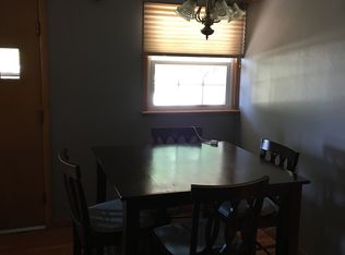 301 5th St, Walnut, IL 61376