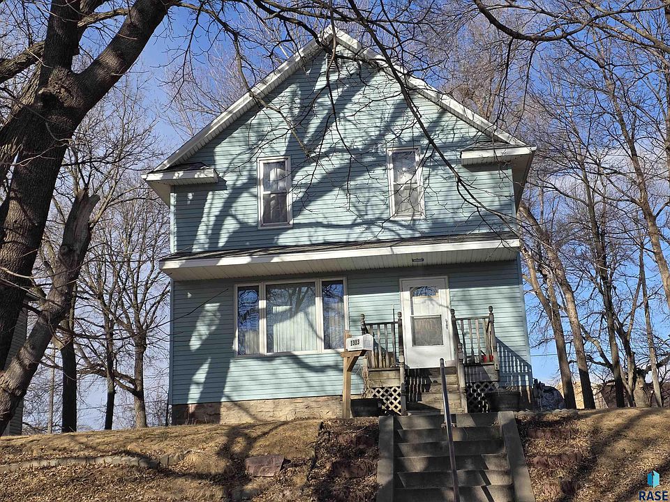 1st image of 1313 S Walts Ave
