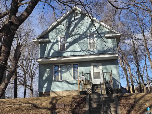 1313 S Walts Ave, Sioux Falls, SD 57105