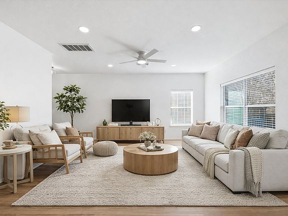 4th image of 3221 Judge Holland Ln