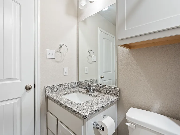 1142 Natchez Dr — Photo 37